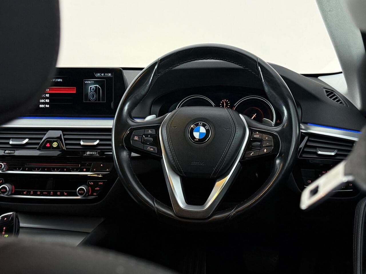 BMW 5 Series thumbnail Steering Wheel
