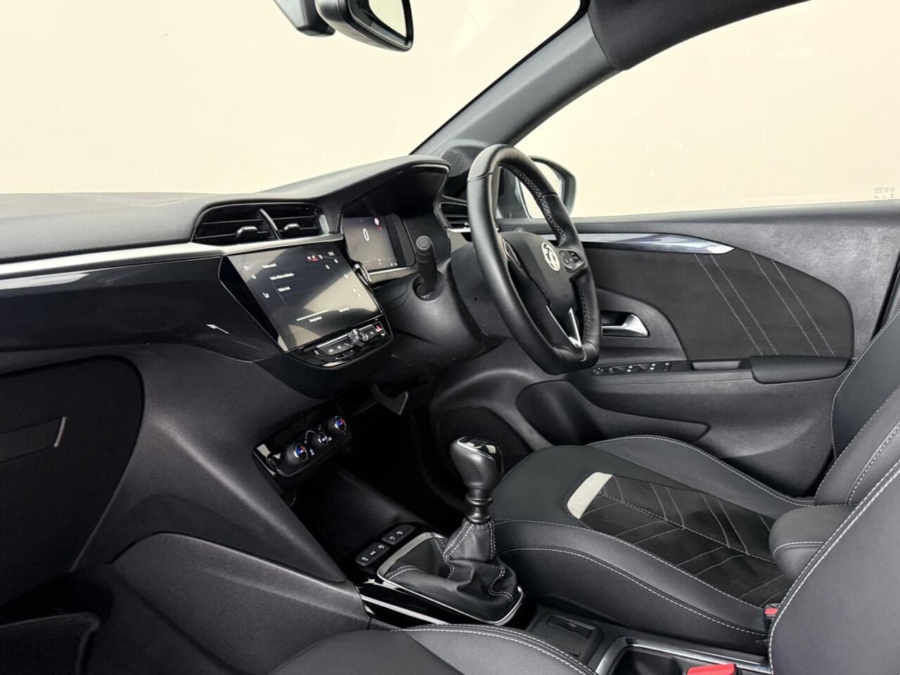 Vauxhall Corsa thumbnail Interior Front