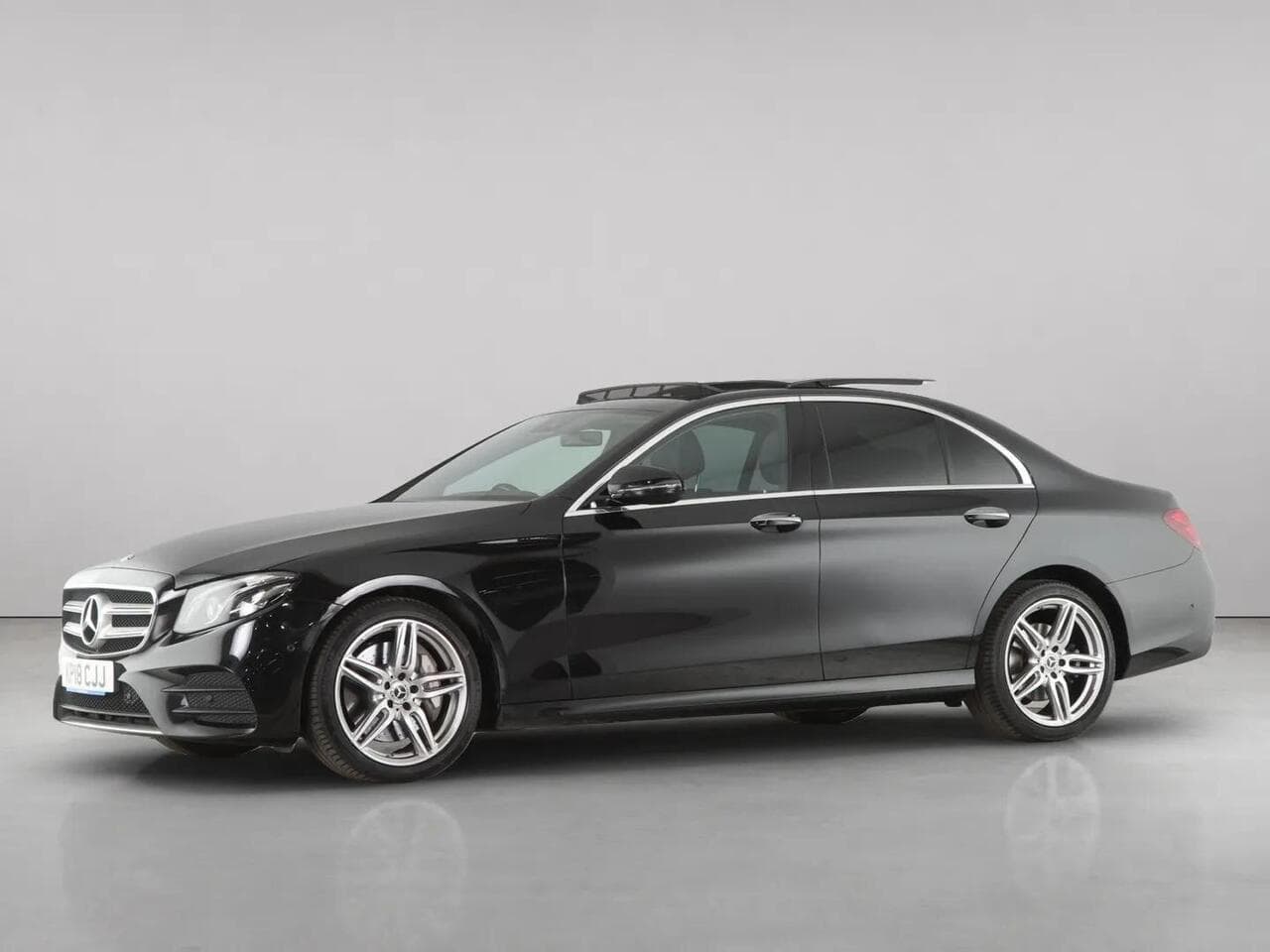 Mercedes-Benz E Class thumbnail Side Left