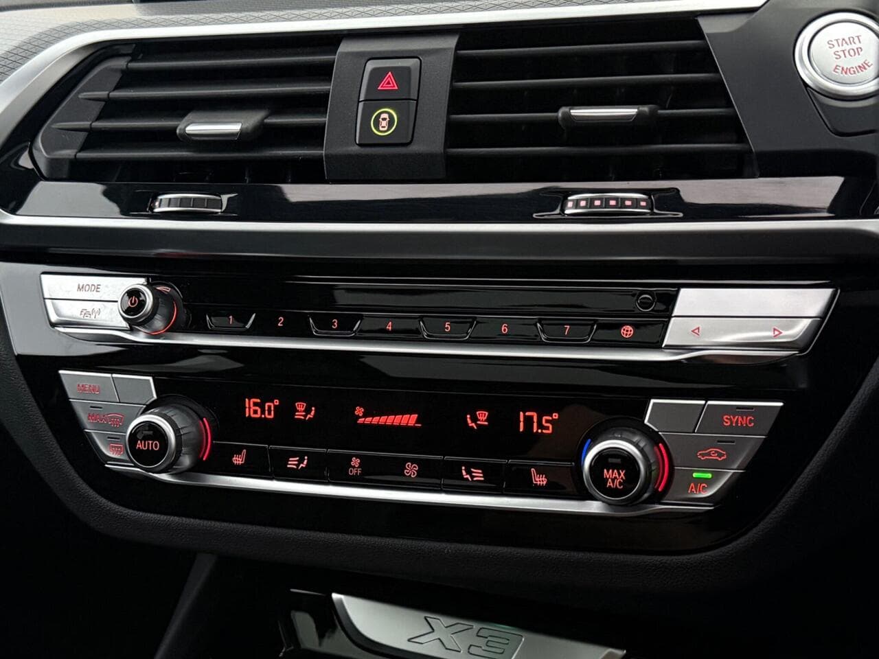 BMW X3 thumbnail Infotainment System