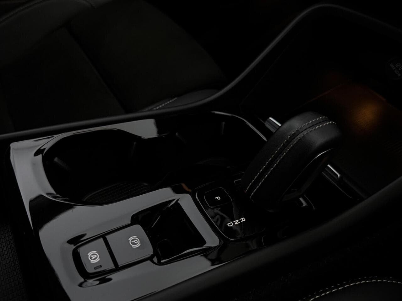 Volvo XC40 thumbnail Interior Front
