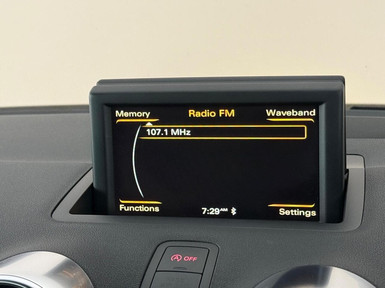 Audi A1 thumbnail Infotainment System