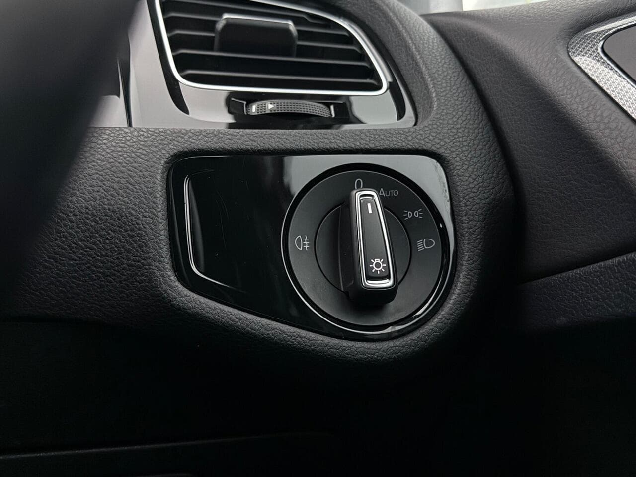 Volkswagen Golf thumbnail Misc Controls
