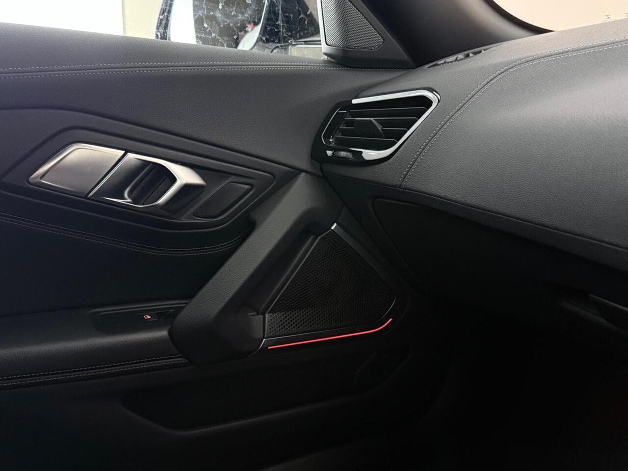 BMW Z4 thumbnail Misc Controls