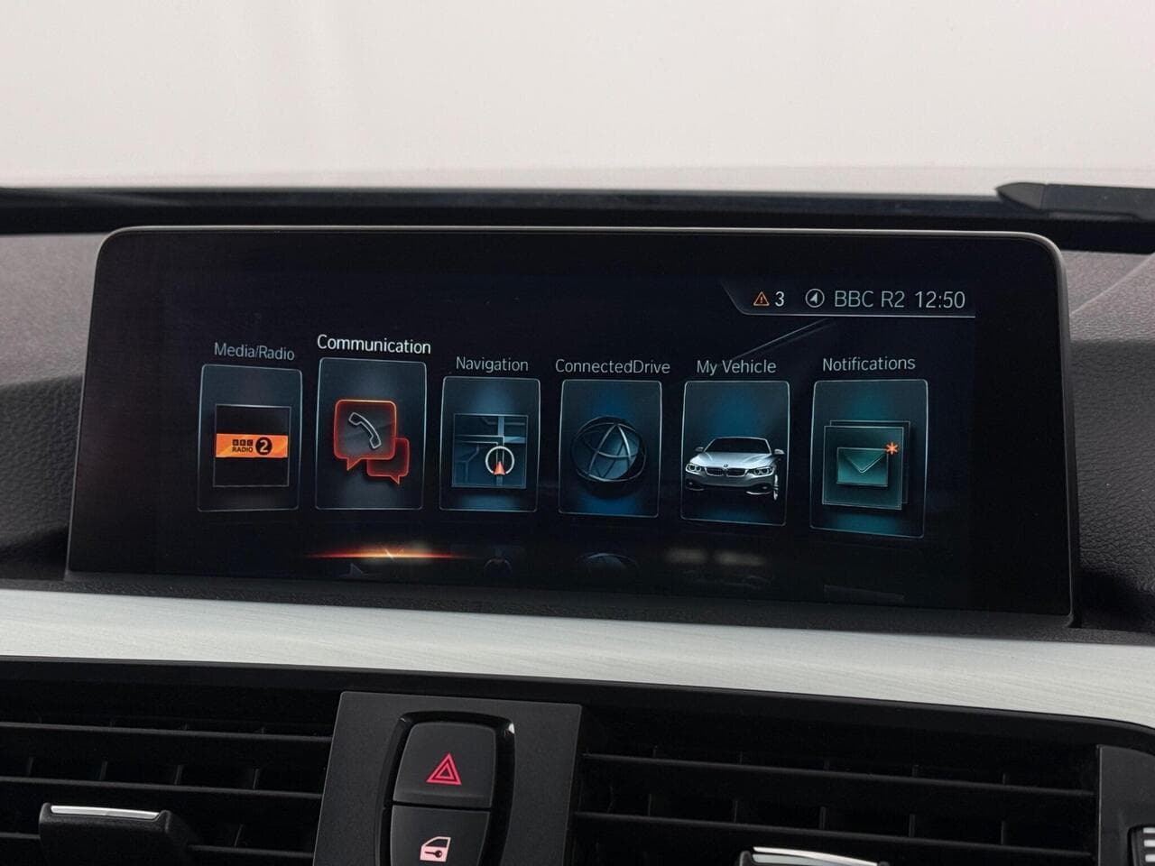 BMW 4 Series thumbnail Infotainment System
