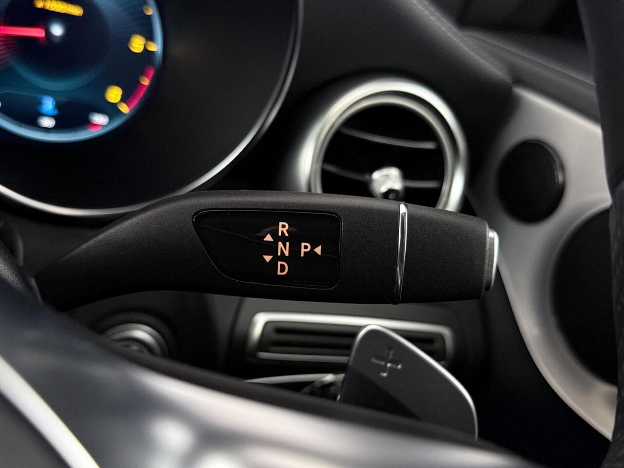 Mercedes-Benz C Class thumbnail Misc Controls