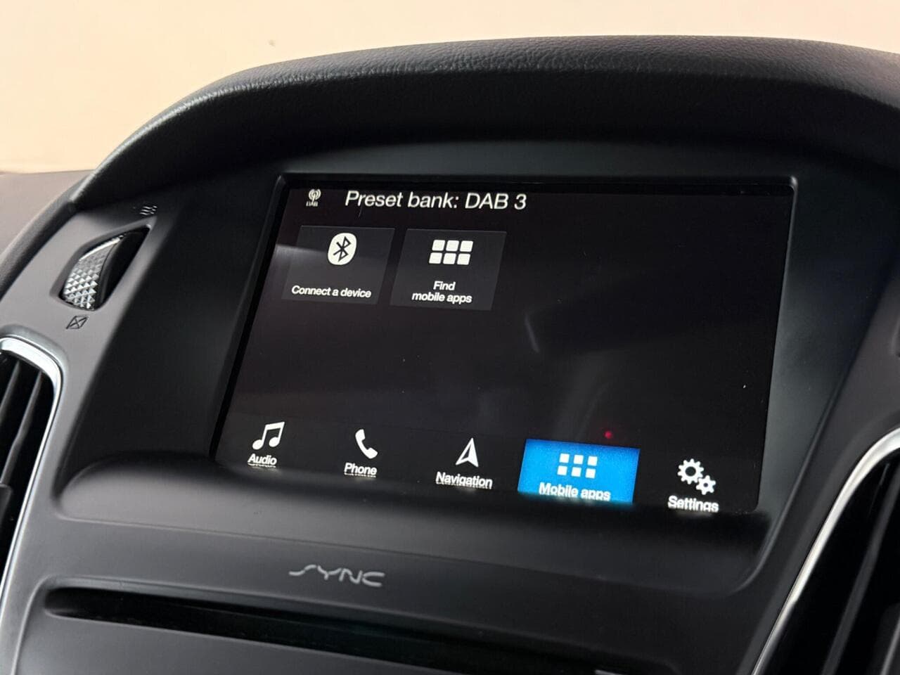 Ford Focus thumbnail Infotainment System