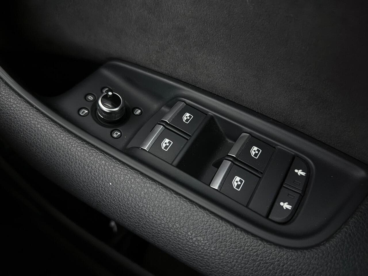 Audi Q7 thumbnail Misc Controls