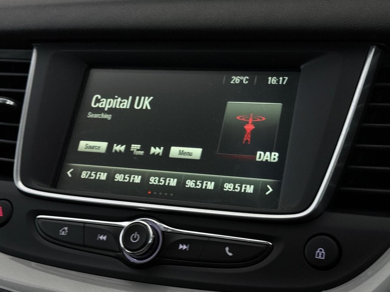 Vauxhall Grandland X thumbnail Infotainment System
