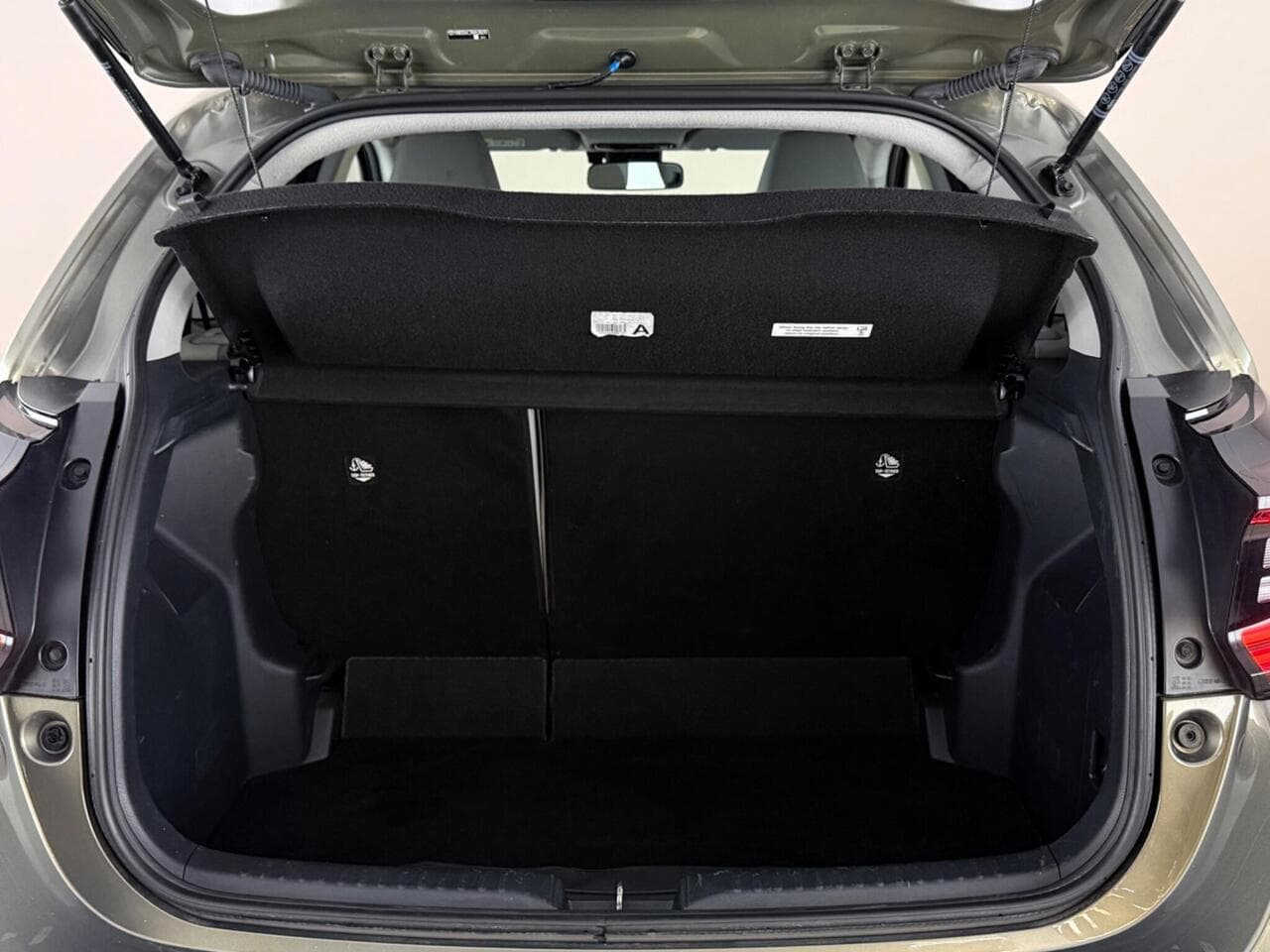Toyota Yaris thumbnail Boot
