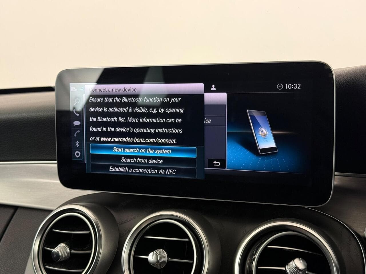 Mercedes-Benz C Class thumbnail Infotainment System