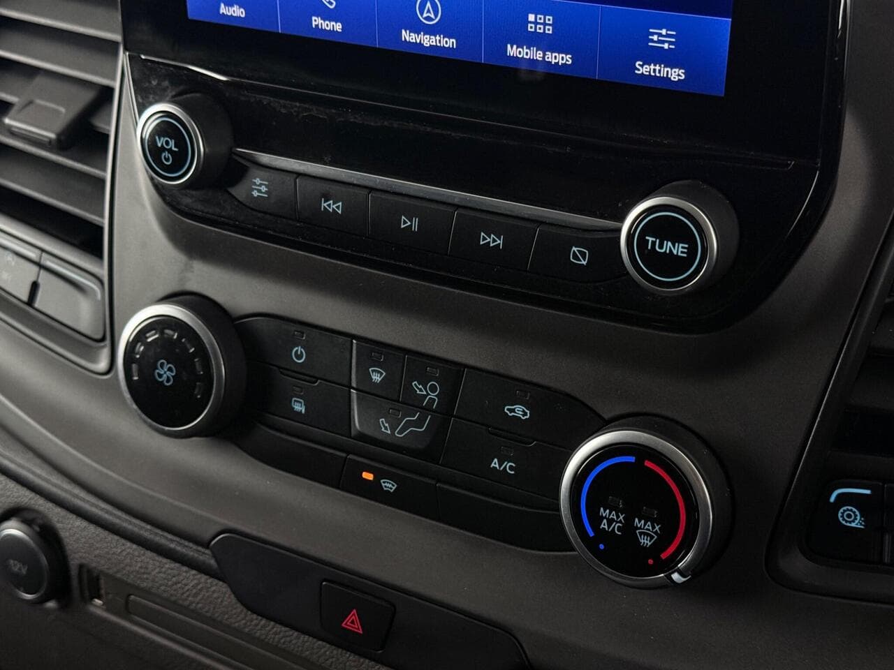 Ford Transit Custom thumbnail Misc Controls