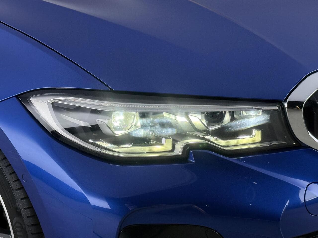 BMW 3 Series thumbnail Lights Front