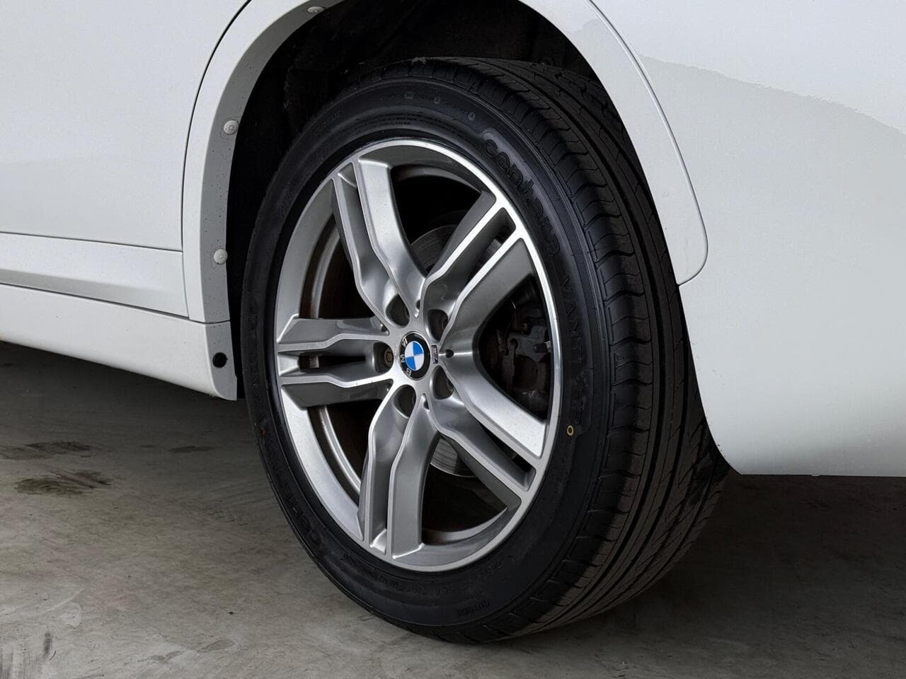 BMW X1 thumbnail Wheel