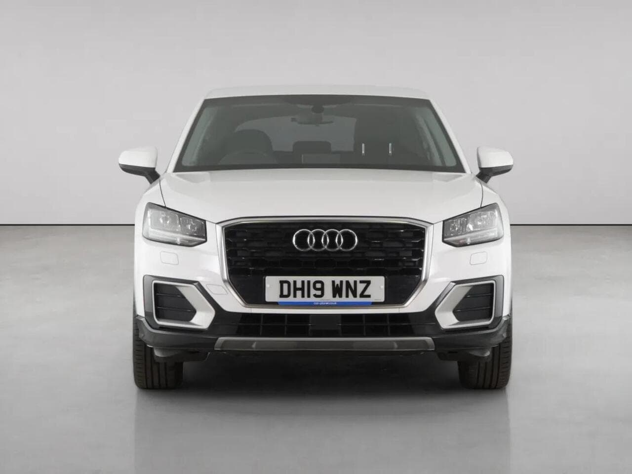 Audi Q2 thumbnail Front