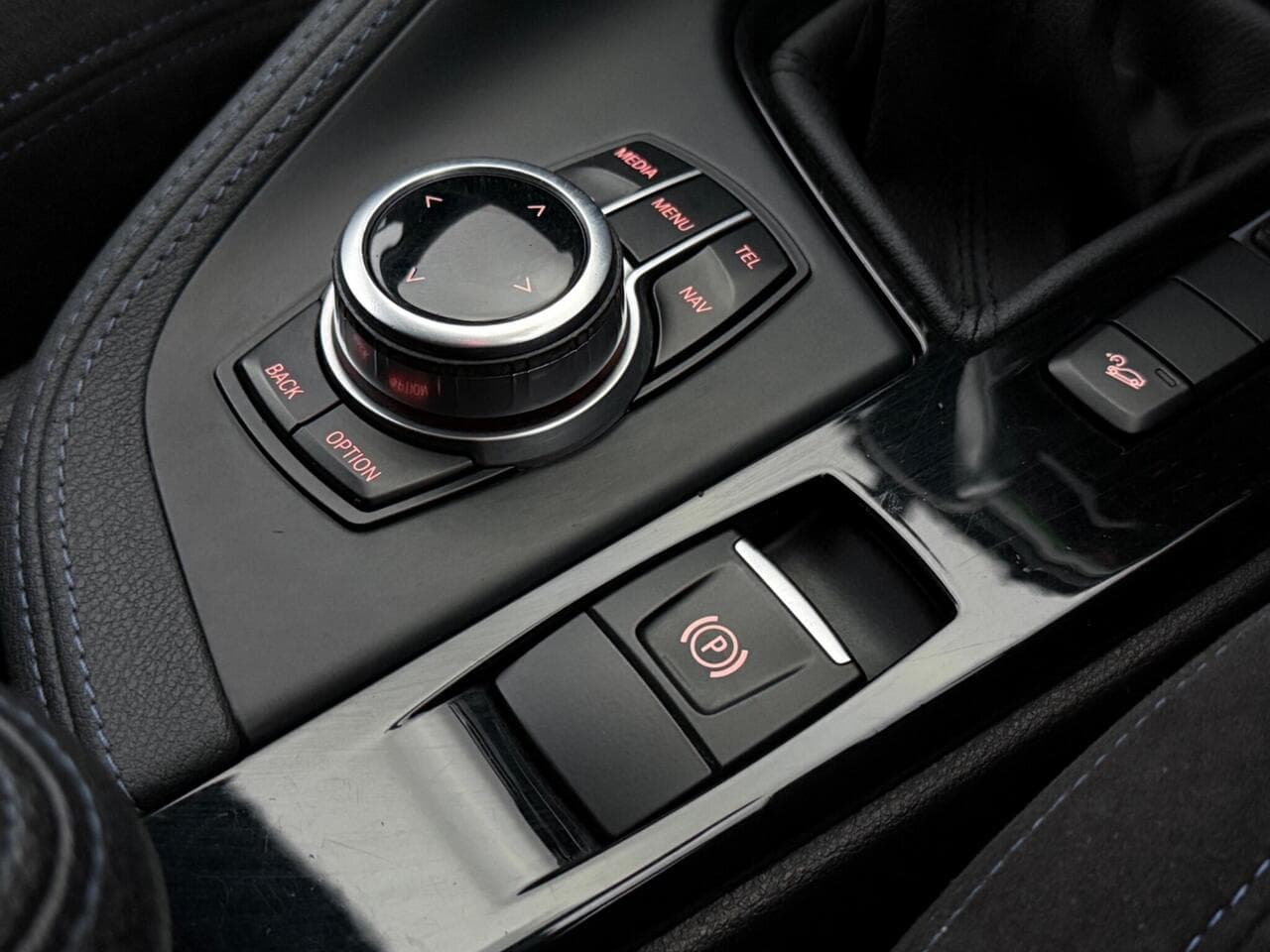BMW X1 thumbnail Misc Controls