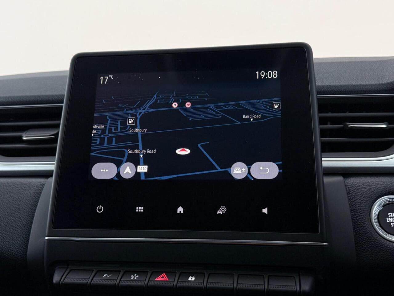 Renault Captur thumbnail Infotainment System
