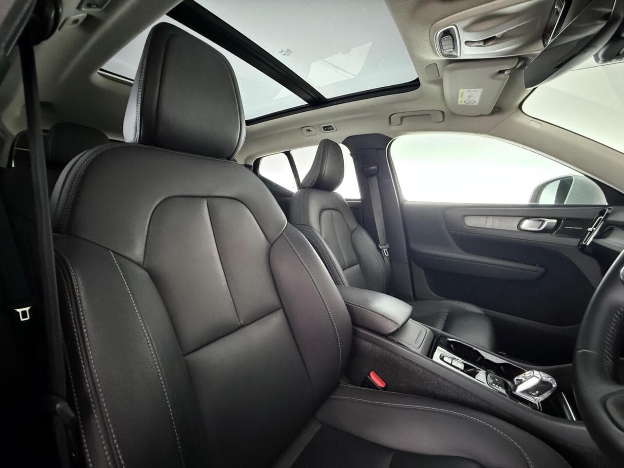 Volvo XC40 thumbnail Seat Driver