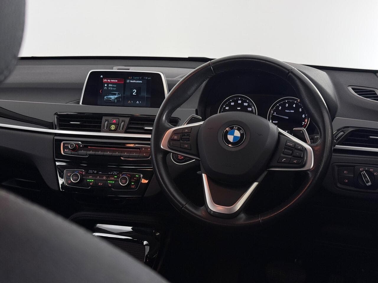 BMW X1 thumbnail Steering Wheel