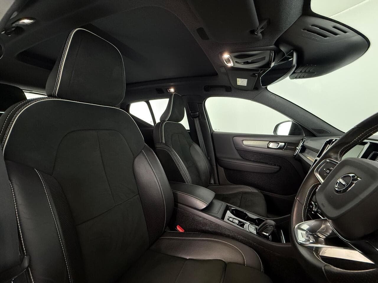 Volvo XC40 thumbnail Seat Driver