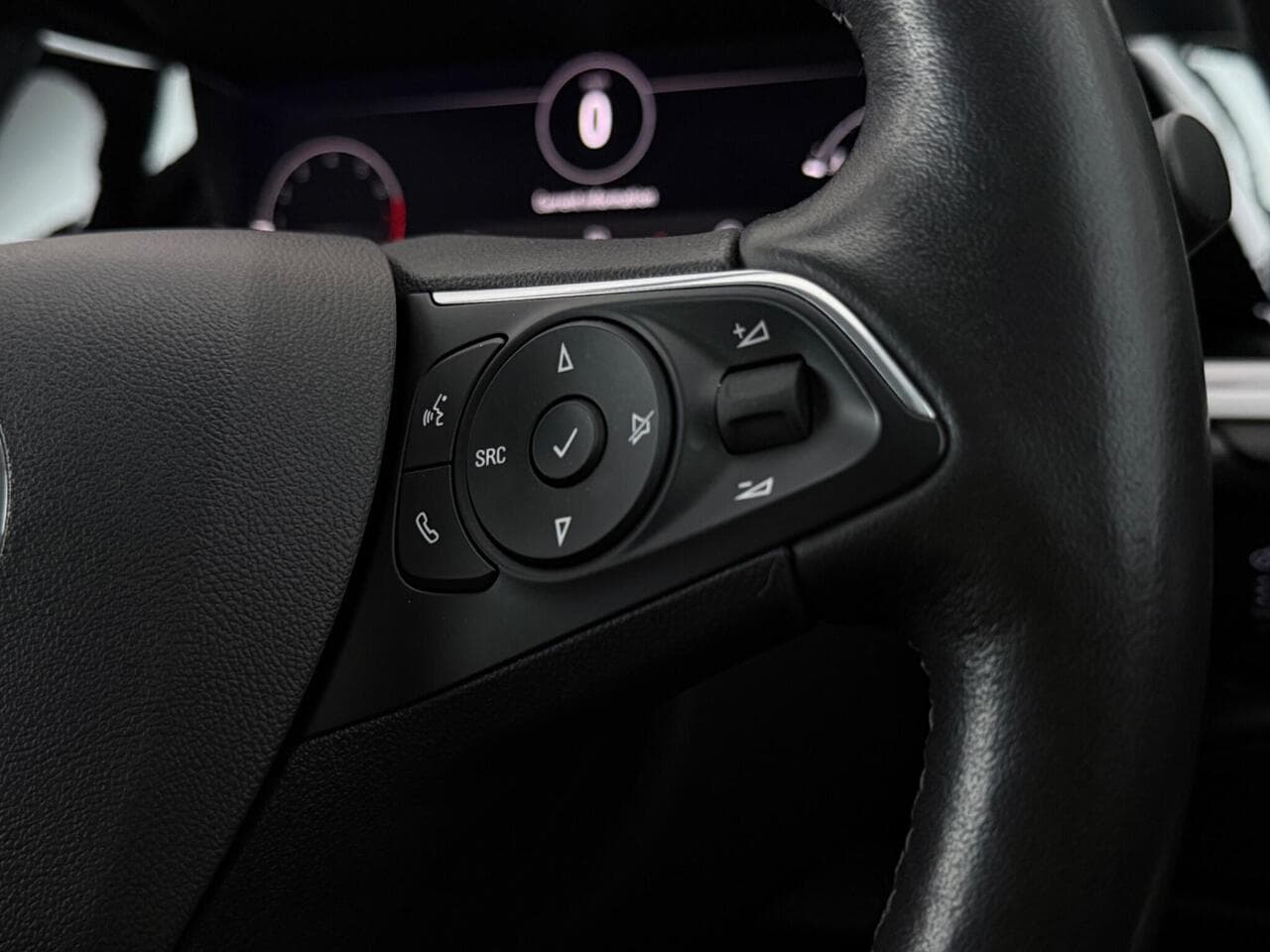 Vauxhall Grandland thumbnail Misc Controls