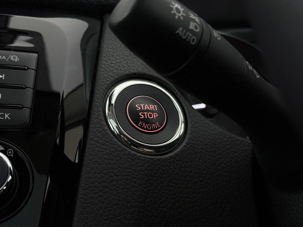 Nissan Qashqai thumbnail Misc Controls