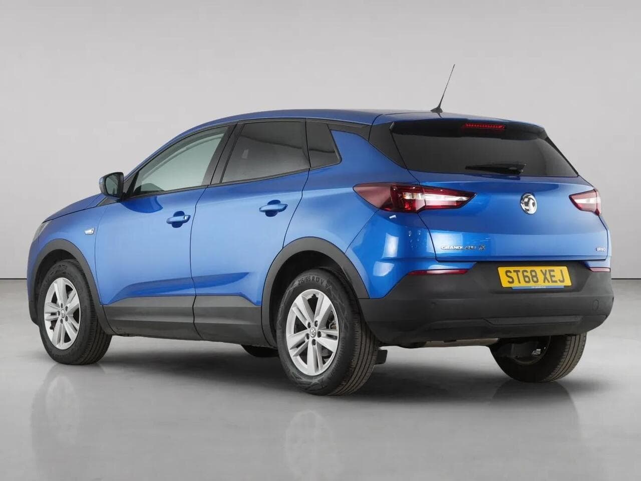 Vauxhall Grandland X thumbnail Rear Left
