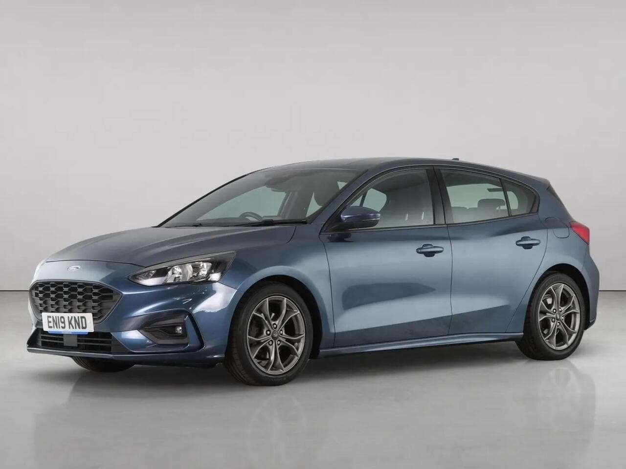 Ford Focus thumbnail Front Left