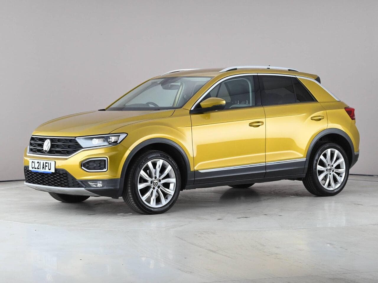 Volkswagen T-Roc thumbnail Front Left