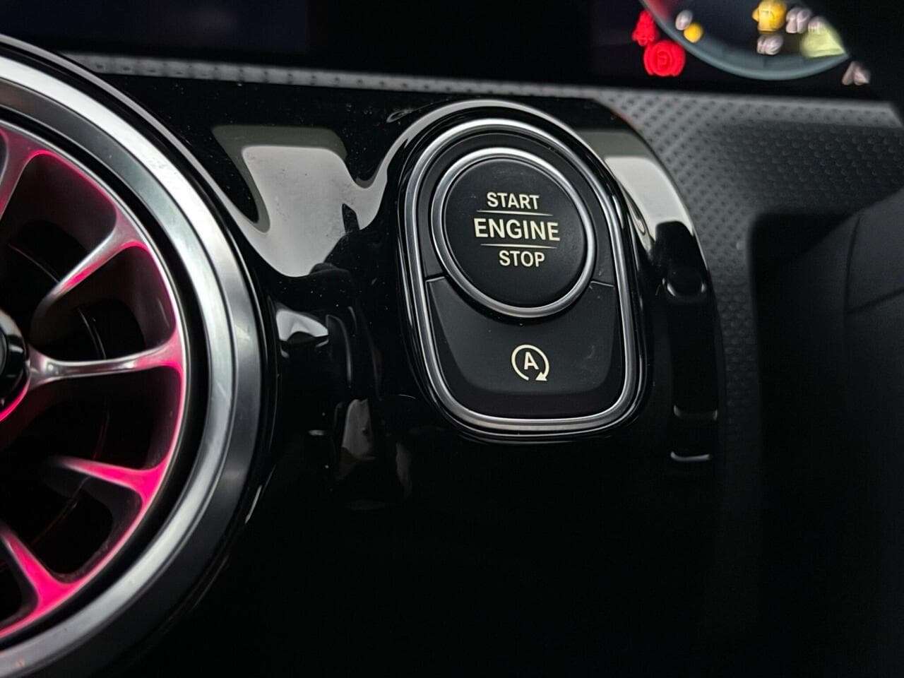 Mercedes-Benz CLA thumbnail Misc Controls