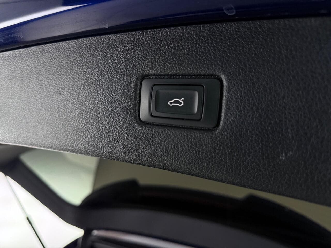 Audi Q7 thumbnail Misc Controls