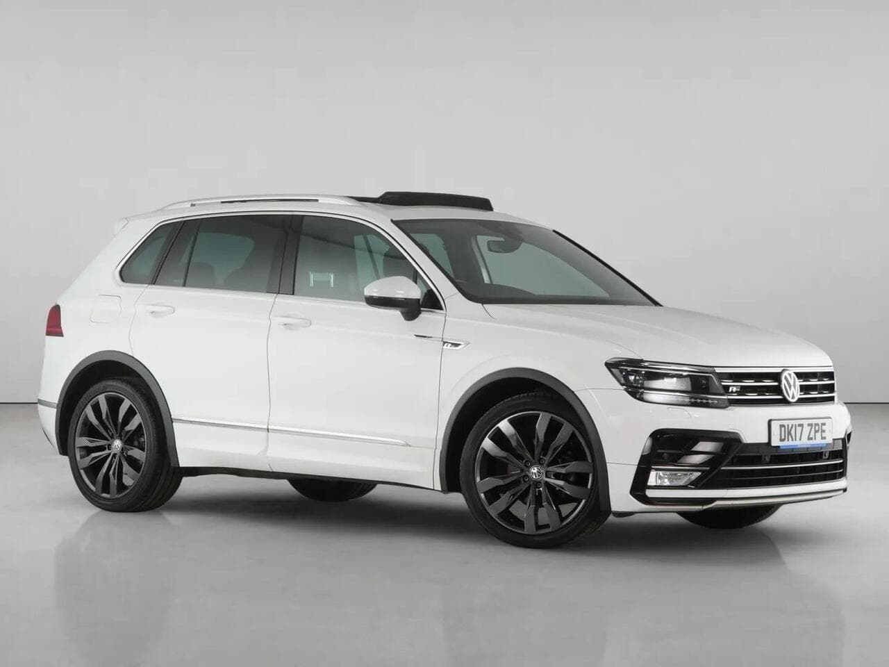 Volkswagen Tiguan - Volkswagen Tiguan 2.0 TDI BlueMotion Tech R-Line SUV 5dr Diesel DSG 4Motion Euro 6 (s/s) (150 ps)