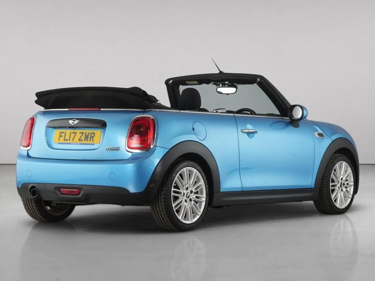 MINI Convertible thumbnail Rear Right