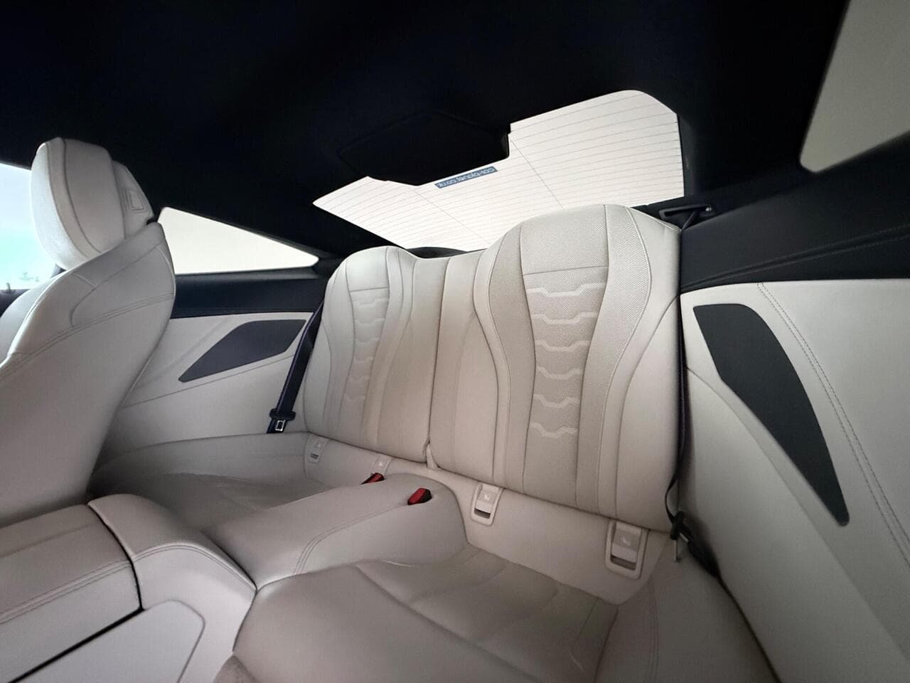 BMW 8 Series thumbnail Seats Rear