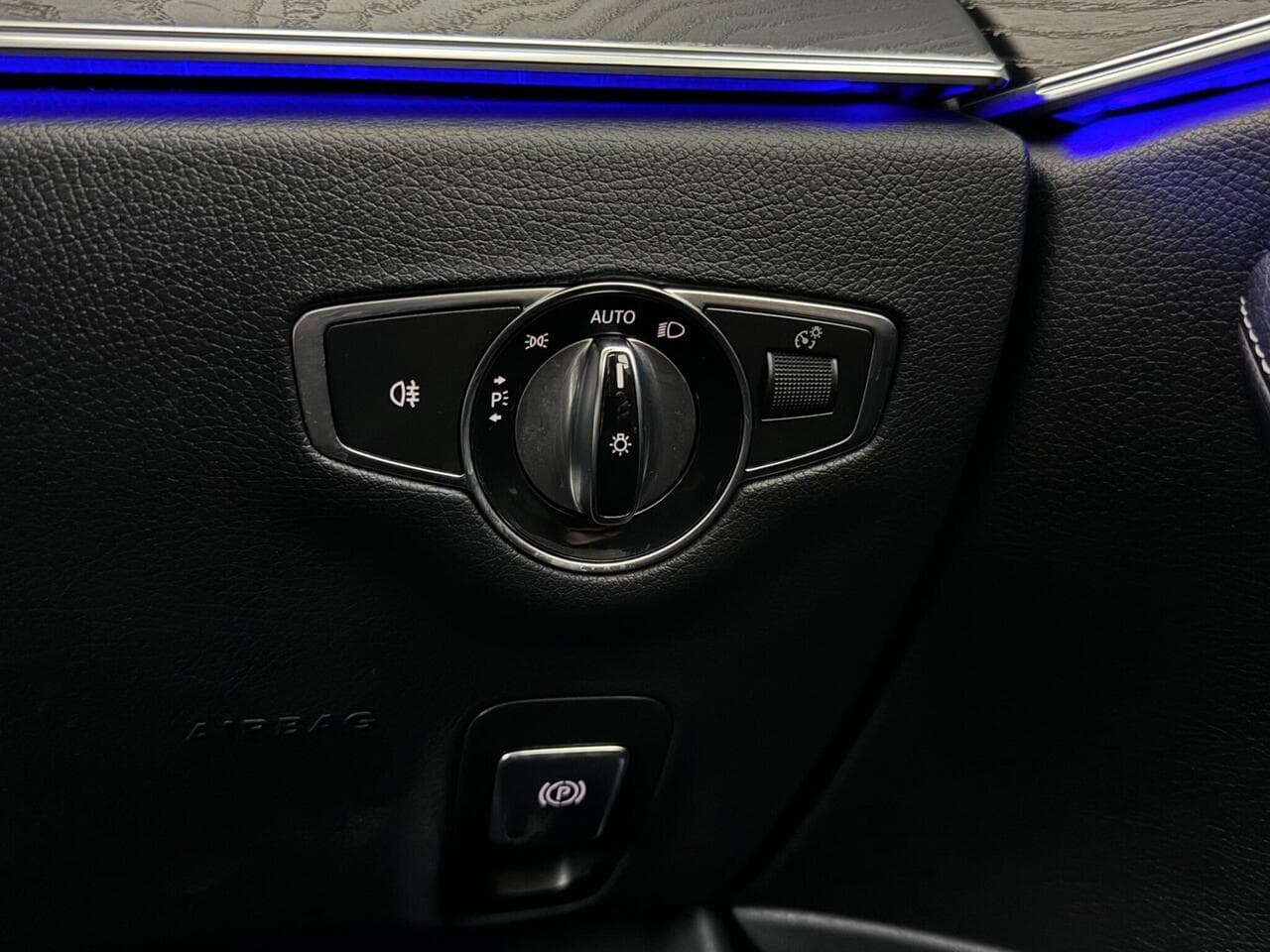 Mercedes-Benz E Class thumbnail Misc Controls