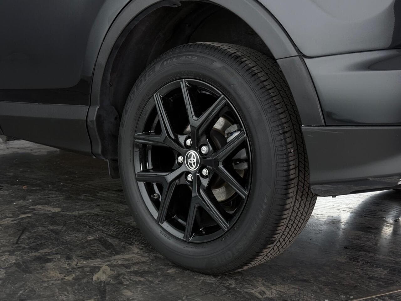 Toyota RAV4 thumbnail Wheel