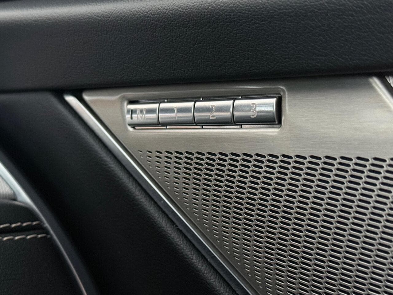 Jaguar F-PACE thumbnail Misc Controls