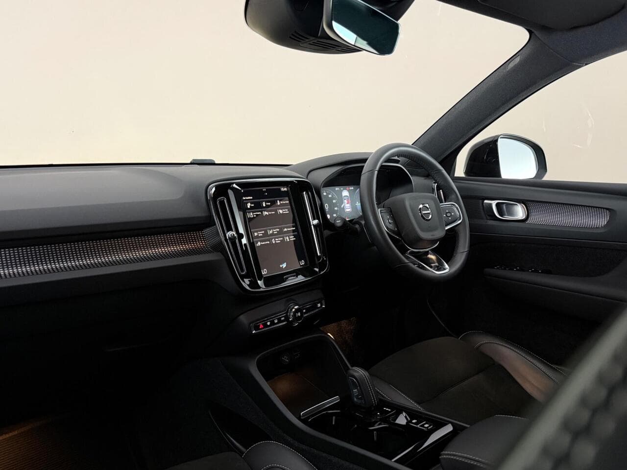 Volvo XC40 thumbnail Interior Front