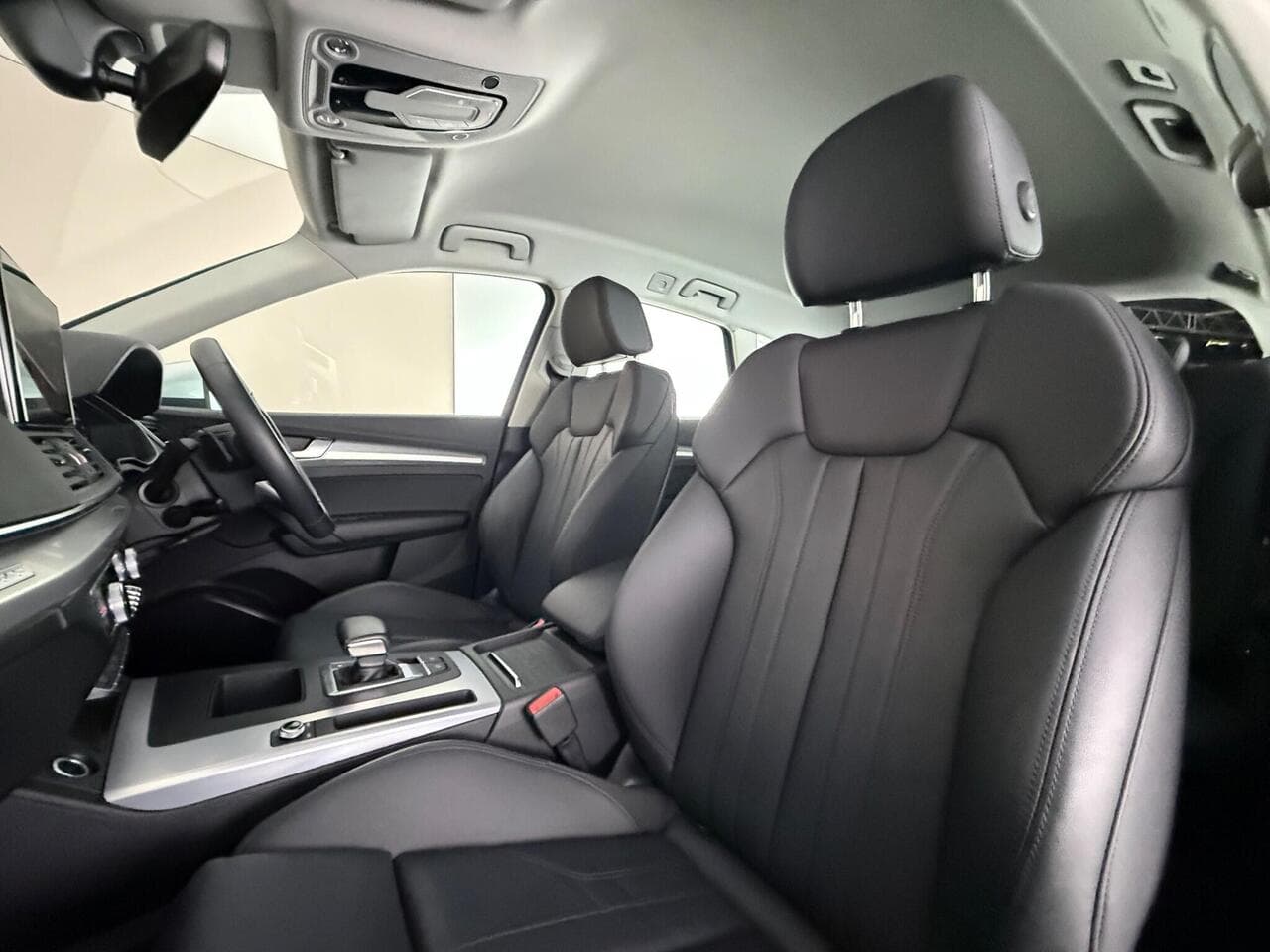 Audi Q5 thumbnail Seat Front Passenger