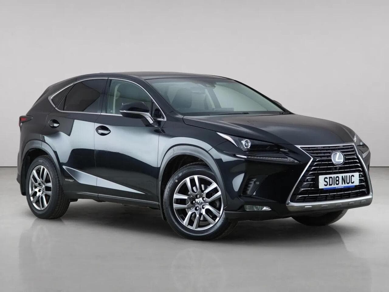 Lexus NX - Lexus NX 2.5 300h Luxury E-CVT 4WD Euro 6 (s/s) 5dr