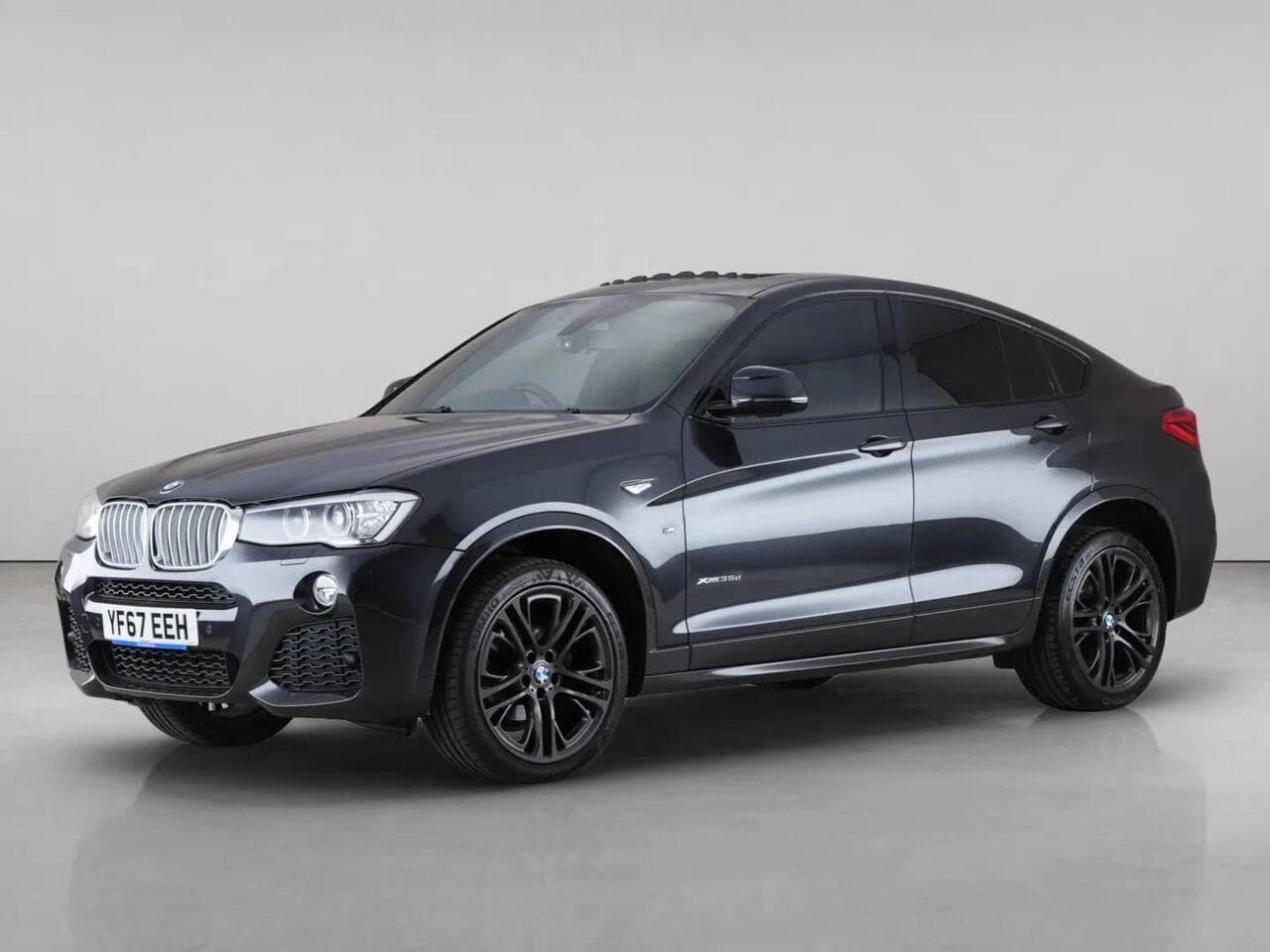 BMW X4 thumbnail Front Left