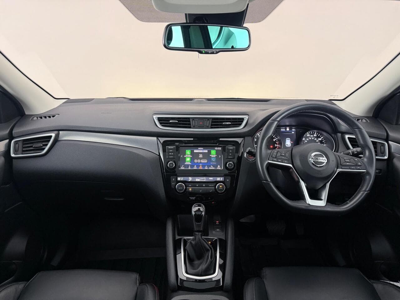 Nissan Qashqai thumbnail Interior Front