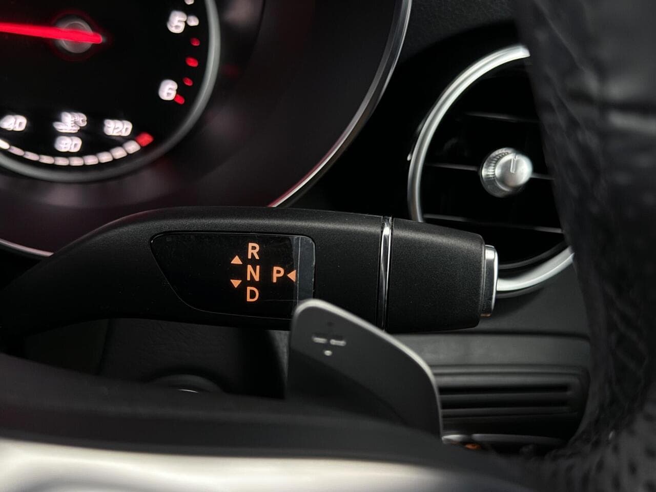 Mercedes-Benz GLC thumbnail Misc Controls