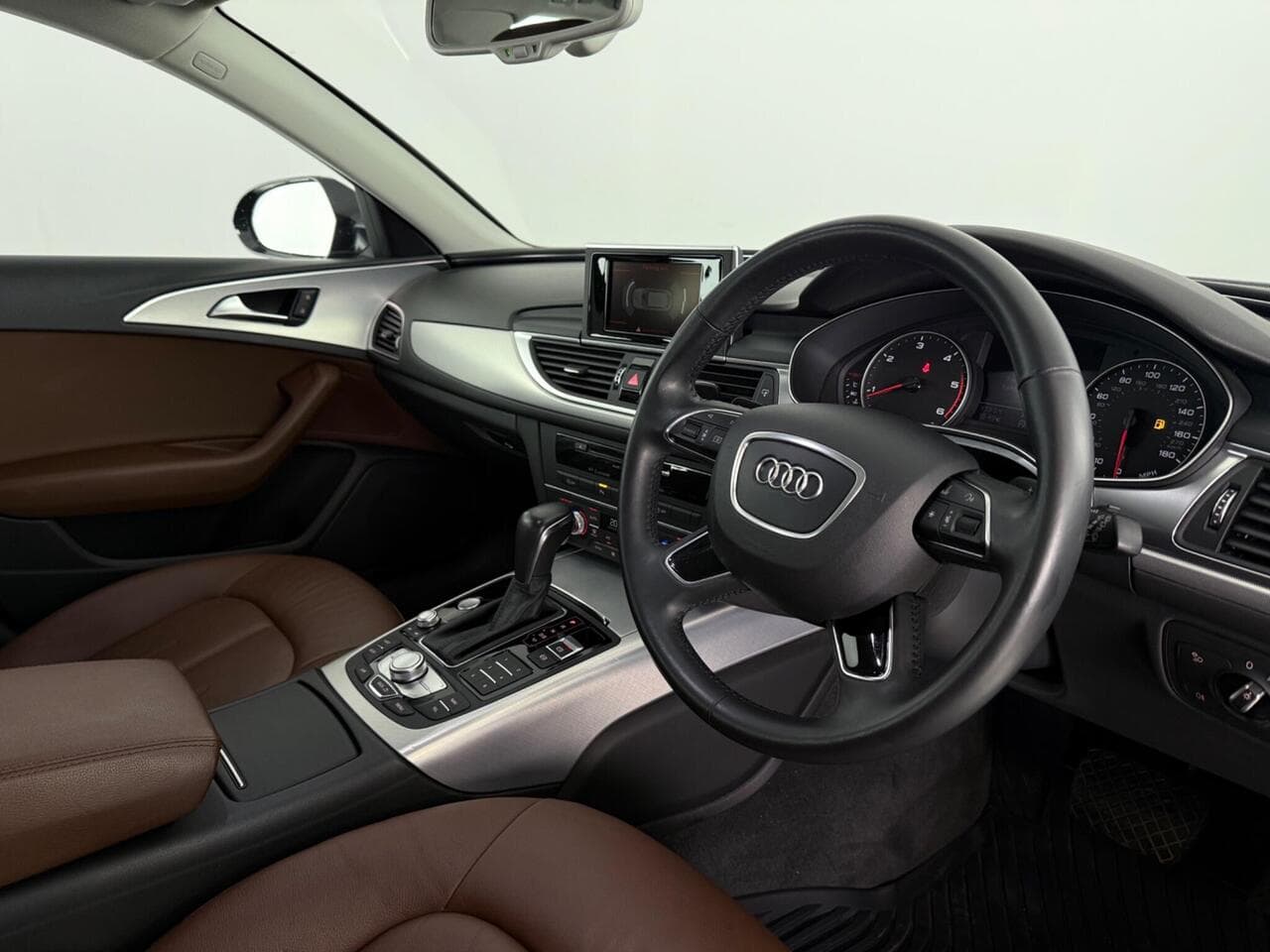 Audi A6 Avant thumbnail Interior Front