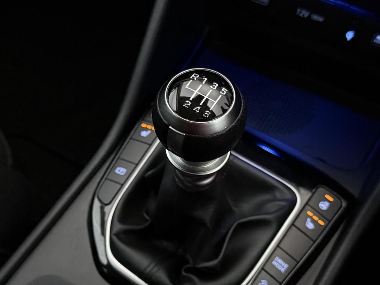 Hyundai TUCSON thumbnail Interior Front