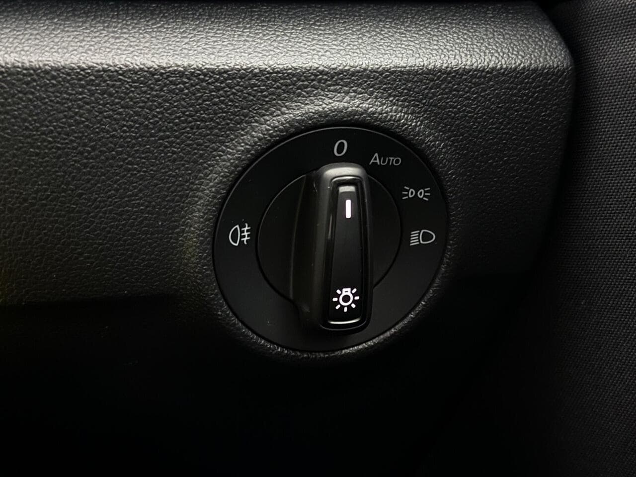 Volkswagen T-Roc thumbnail Misc Controls