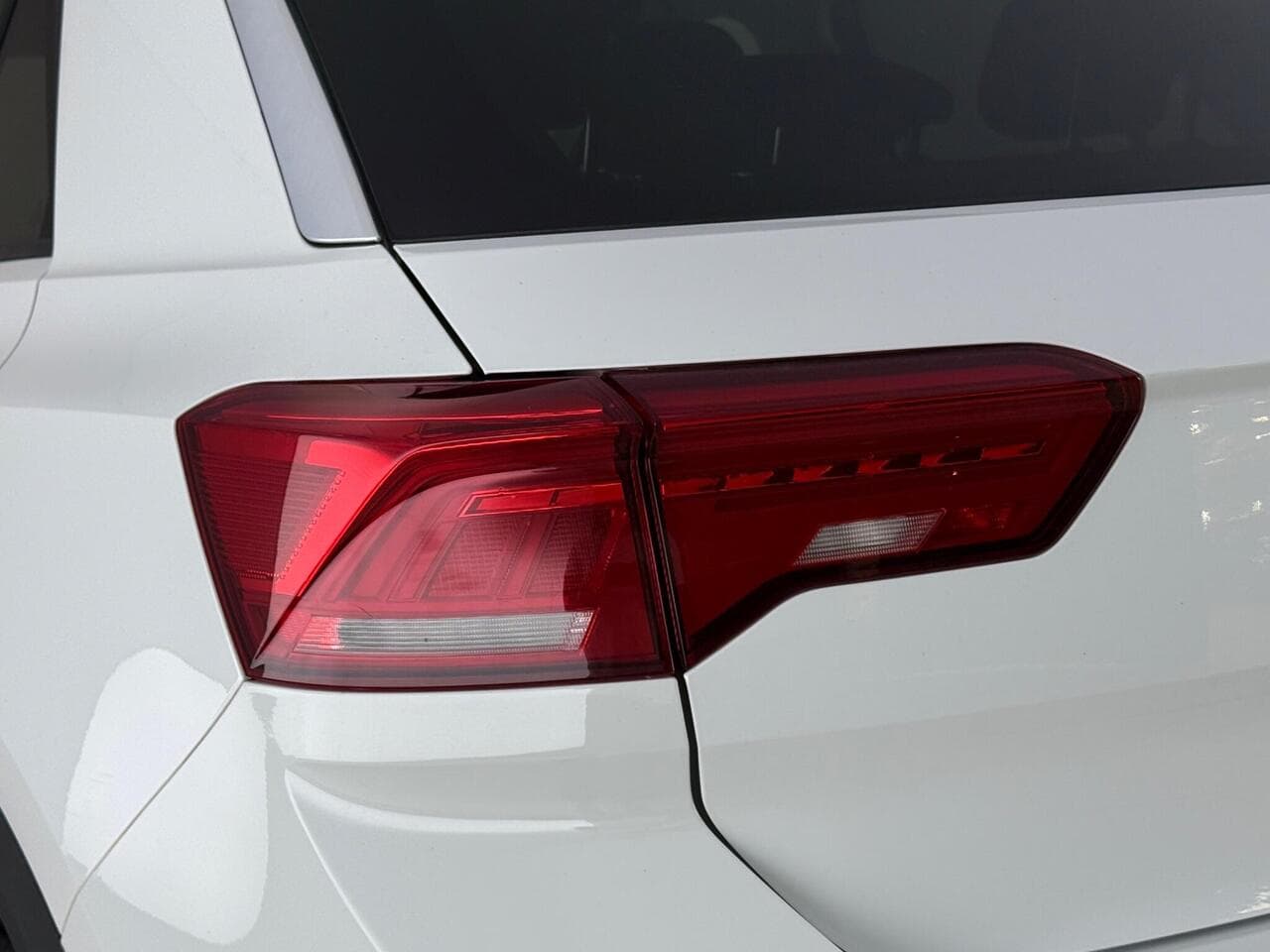 Volkswagen T-Roc thumbnail Lights Rear