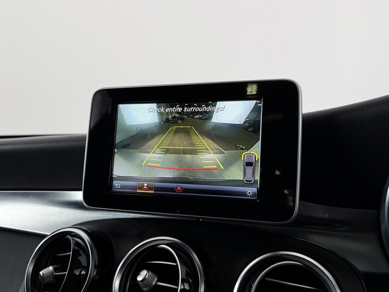 Mercedes-Benz GLC thumbnail Infotainment System