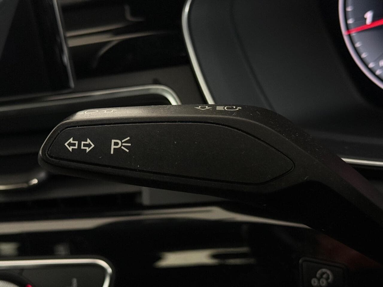 Audi A4 Avant thumbnail Misc Controls