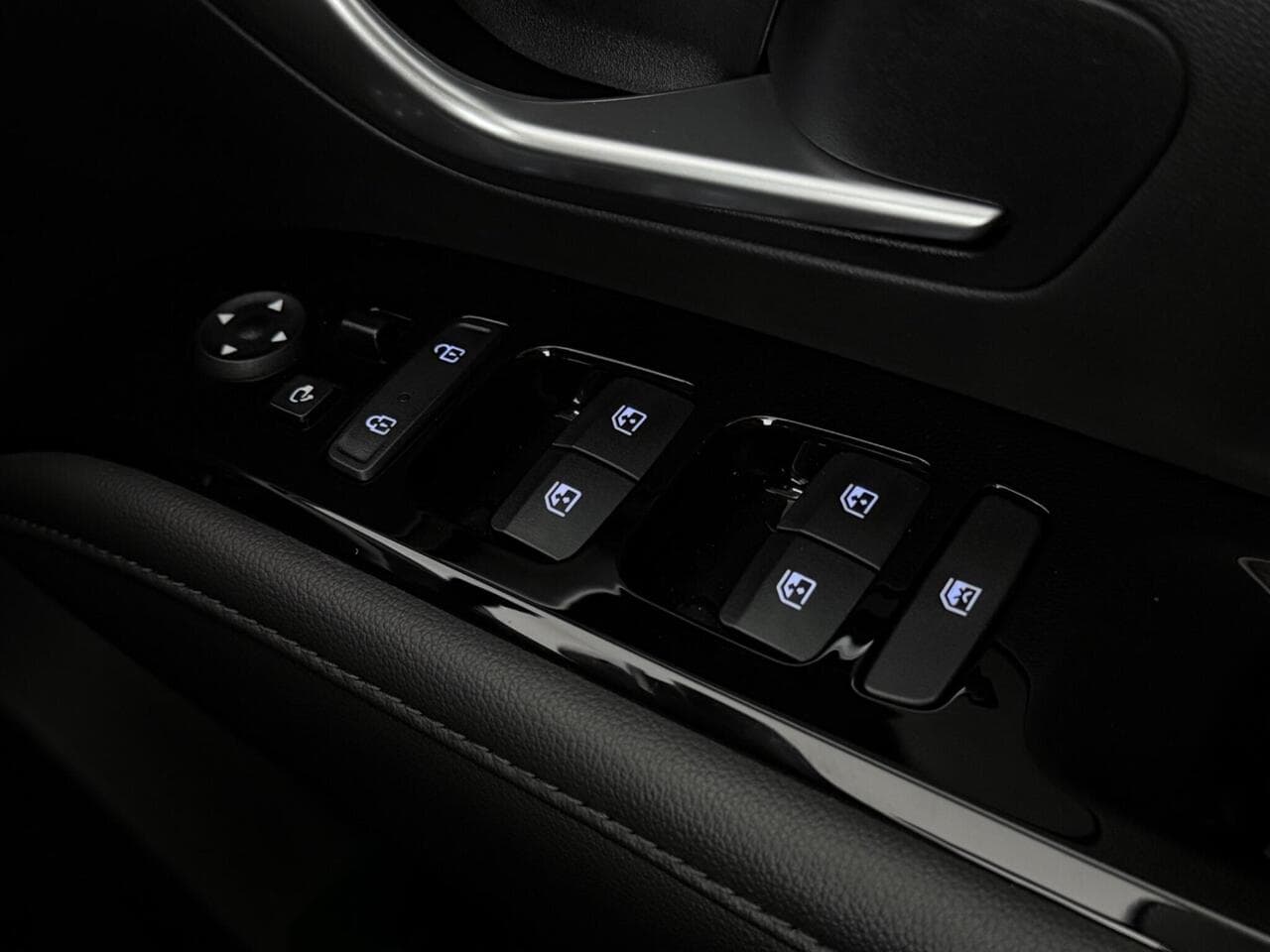 Hyundai TUCSON thumbnail Misc Controls